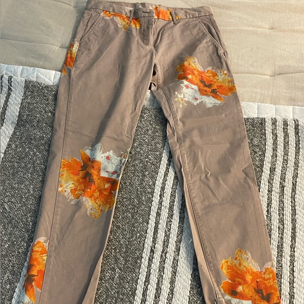 “Broken in Straight” GAP Khaki pants - Size 0